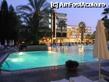 [P09] Asa-numita piscina de relaxare. In plan departat restaurantul principal. » foto by stefanSB
 - 
<span class="allrVoted glyphicon glyphicon-heart hidden" id="av259790"></span>
<a class="m-l-10 hidden" id="sv259790" onclick="voting_Foto_DelVot(,259790,8)" role="button">șterge vot <span class="glyphicon glyphicon-remove"></span></a>
<a id="v9259790" class=" c-red"  onclick="voting_Foto_SetVot(259790)" role="button"><span class="glyphicon glyphicon-heart-empty"></span> <b>LIKE</b> = Votează poza</a> <img class="hidden"  id="f259790W9" src="/imagini/loader.gif" border="0" /><span class="AjErrMes hidden" id="e259790ErM"></span>