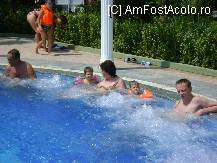 [P04] piscina 'cu bule' (de relaxare) » foto by allyy
 - 
<span class="allrVoted glyphicon glyphicon-heart hidden" id="av12123"></span>
<a class="m-l-10 hidden" id="sv12123" onclick="voting_Foto_DelVot(,12123,8)" role="button">șterge vot <span class="glyphicon glyphicon-remove"></span></a>
<a id="v912123" class=" c-red"  onclick="voting_Foto_SetVot(12123)" role="button"><span class="glyphicon glyphicon-heart-empty"></span> <b>LIKE</b> = Votează poza</a> <img class="hidden"  id="f12123W9" src="/imagini/loader.gif" border="0" /><span class="AjErrMes hidden" id="e12123ErM"></span>