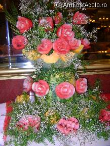 [P06] trandafiri din pepene » foto by allyy
 - 
<span class="allrVoted glyphicon glyphicon-heart hidden" id="av12125"></span>
<a class="m-l-10 hidden" id="sv12125" onclick="voting_Foto_DelVot(,12125,8)" role="button">șterge vot <span class="glyphicon glyphicon-remove"></span></a>
<a id="v912125" class=" c-red"  onclick="voting_Foto_SetVot(12125)" role="button"><span class="glyphicon glyphicon-heart-empty"></span> <b>LIKE</b> = Votează poza</a> <img class="hidden"  id="f12125W9" src="/imagini/loader.gif" border="0" /><span class="AjErrMes hidden" id="e12125ErM"></span>