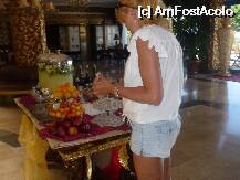 [P06] in hol la receptie » foto by nicoletacorina
 - 
<span class="allrVoted glyphicon glyphicon-heart hidden" id="av9144"></span>
<a class="m-l-10 hidden" id="sv9144" onclick="voting_Foto_DelVot(,9144,8)" role="button">șterge vot <span class="glyphicon glyphicon-remove"></span></a>
<a id="v99144" class=" c-red"  onclick="voting_Foto_SetVot(9144)" role="button"><span class="glyphicon glyphicon-heart-empty"></span> <b>LIKE</b> = Votează poza</a> <img class="hidden"  id="f9144W9" src="/imagini/loader.gif" border="0" /><span class="AjErrMes hidden" id="e9144ErM"></span>