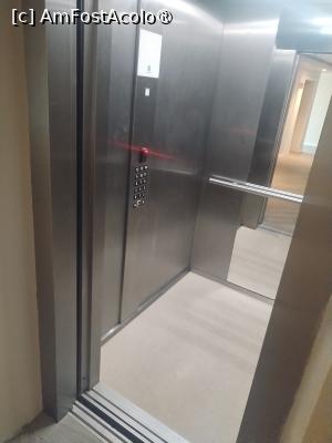 [P25] Unul dintre lifturi » foto by Teodor17
 - 
<span class="allrVoted glyphicon glyphicon-heart hidden" id="av1499087"></span>
<a class="m-l-10 hidden" id="sv1499087" onclick="voting_Foto_DelVot(,1499087,855)" role="button">șterge vot <span class="glyphicon glyphicon-remove"></span></a>
<a id="v91499087" class=" c-red"  onclick="voting_Foto_SetVot(1499087)" role="button"><span class="glyphicon glyphicon-heart-empty"></span> <b>LIKE</b> = Votează poza</a> <img class="hidden"  id="f1499087W9" src="/imagini/loader.gif" border="0" /><span class="AjErrMes hidden" id="e1499087ErM"></span>