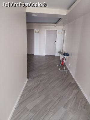 [P41] Tot pe hol la etajul 5 » foto by Teodor17
 - 
<span class="allrVoted glyphicon glyphicon-heart hidden" id="av1499103"></span>
<a class="m-l-10 hidden" id="sv1499103" onclick="voting_Foto_DelVot(,1499103,855)" role="button">șterge vot <span class="glyphicon glyphicon-remove"></span></a>
<a id="v91499103" class=" c-red"  onclick="voting_Foto_SetVot(1499103)" role="button"><span class="glyphicon glyphicon-heart-empty"></span> <b>LIKE</b> = Votează poza</a> <img class="hidden"  id="f1499103W9" src="/imagini/loader.gif" border="0" /><span class="AjErrMes hidden" id="e1499103ErM"></span>