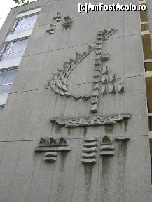 [P01] Saturn - Detalii la Hotel Semiramis (foto Neptunus, 2012)
Hotelul necesita renovare, atat la exterior, cat si la interior. » foto by Neptunus
 - 
<span class="allrVoted glyphicon glyphicon-heart hidden" id="av320370"></span>
<a class="m-l-10 hidden" id="sv320370" onclick="voting_Foto_DelVot(,320370,860)" role="button">șterge vot <span class="glyphicon glyphicon-remove"></span></a>
<a id="v9320370" class=" c-red"  onclick="voting_Foto_SetVot(320370)" role="button"><span class="glyphicon glyphicon-heart-empty"></span> <b>LIKE</b> = Votează poza</a> <img class="hidden"  id="f320370W9" src="/imagini/loader.gif" border="0" /><span class="AjErrMes hidden" id="e320370ErM"></span>