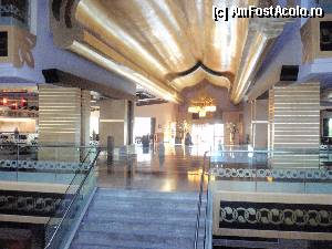 [P02] holul de la intrare » foto by tadaniela
 - 
<span class="allrVoted glyphicon glyphicon-heart hidden" id="av394015"></span>
<a class="m-l-10 hidden" id="sv394015" onclick="voting_Foto_DelVot(,394015,880)" role="button">șterge vot <span class="glyphicon glyphicon-remove"></span></a>
<a id="v9394015" class=" c-red"  onclick="voting_Foto_SetVot(394015)" role="button"><span class="glyphicon glyphicon-heart-empty"></span> <b>LIKE</b> = Votează poza</a> <img class="hidden"  id="f394015W9" src="/imagini/loader.gif" border="0" /><span class="AjErrMes hidden" id="e394015ErM"></span>