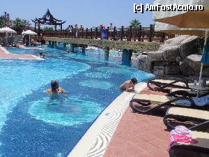 [P09] piscina principală cu podul care ducea spre mare » foto by tadaniela
 - 
<span class="allrVoted glyphicon glyphicon-heart hidden" id="av394022"></span>
<a class="m-l-10 hidden" id="sv394022" onclick="voting_Foto_DelVot(,394022,880)" role="button">șterge vot <span class="glyphicon glyphicon-remove"></span></a>
<a id="v9394022" class=" c-red"  onclick="voting_Foto_SetVot(394022)" role="button"><span class="glyphicon glyphicon-heart-empty"></span> <b>LIKE</b> = Votează poza</a> <img class="hidden"  id="f394022W9" src="/imagini/loader.gif" border="0" /><span class="AjErrMes hidden" id="e394022ErM"></span>