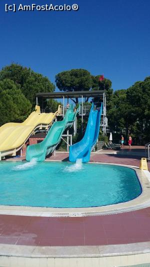 [P07] aqua park » foto by ioana1101
 - 
<span class="allrVoted glyphicon glyphicon-heart hidden" id="av798783"></span>
<a class="m-l-10 hidden" id="sv798783" onclick="voting_Foto_DelVot(,798783,89)" role="button">șterge vot <span class="glyphicon glyphicon-remove"></span></a>
<a id="v9798783" class=" c-red"  onclick="voting_Foto_SetVot(798783)" role="button"><span class="glyphicon glyphicon-heart-empty"></span> <b>LIKE</b> = Votează poza</a> <img class="hidden"  id="f798783W9" src="/imagini/loader.gif" border="0" /><span class="AjErrMes hidden" id="e798783ErM"></span>