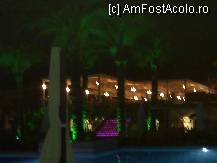 [P20] o mica parte din piscina, palmierii frumos luminați si scările spre terasa restaurantului principal » foto by nicole33
 - 
<span class="allrVoted glyphicon glyphicon-heart hidden" id="av226940"></span>
<a class="m-l-10 hidden" id="sv226940" onclick="voting_Foto_DelVot(,226940,93)" role="button">șterge vot <span class="glyphicon glyphicon-remove"></span></a>
<a id="v9226940" class=" c-red"  onclick="voting_Foto_SetVot(226940)" role="button"><span class="glyphicon glyphicon-heart-empty"></span> <b>LIKE</b> = Votează poza</a> <img class="hidden"  id="f226940W9" src="/imagini/loader.gif" border="0" /><span class="AjErrMes hidden" id="e226940ErM"></span>