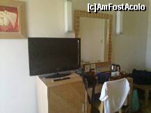 [P37] televizorul LCD mare BEKO asezat pe minibar » foto by nicole33
 - 
<span class="allrVoted glyphicon glyphicon-heart hidden" id="av227566"></span>
<a class="m-l-10 hidden" id="sv227566" onclick="voting_Foto_DelVot(,227566,93)" role="button">șterge vot <span class="glyphicon glyphicon-remove"></span></a>
<a id="v9227566" class=" c-red"  onclick="voting_Foto_SetVot(227566)" role="button"><span class="glyphicon glyphicon-heart-empty"></span> <b>LIKE</b> = Votează poza</a> <img class="hidden"  id="f227566W9" src="/imagini/loader.gif" border="0" /><span class="AjErrMes hidden" id="e227566ErM"></span>