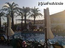 [P43] piscina pe inserat si intrarea in restaurantul principal pt cina » foto by nicole33
 - 
<span class="allrVoted glyphicon glyphicon-heart hidden" id="av227572"></span>
<a class="m-l-10 hidden" id="sv227572" onclick="voting_Foto_DelVot(,227572,93)" role="button">șterge vot <span class="glyphicon glyphicon-remove"></span></a>
<a id="v9227572" class=" c-red"  onclick="voting_Foto_SetVot(227572)" role="button"><span class="glyphicon glyphicon-heart-empty"></span> <b>LIKE</b> = Votează poza</a> <img class="hidden"  id="f227572W9" src="/imagini/loader.gif" border="0" /><span class="AjErrMes hidden" id="e227572ErM"></span>