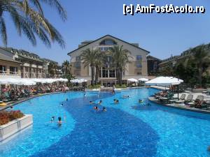 [P23] Jumatate din gigantica piscina principala de la Alva Donna » foto by genicon
 - 
<span class="allrVoted glyphicon glyphicon-heart hidden" id="av339177"></span>
<a class="m-l-10 hidden" id="sv339177" onclick="voting_Foto_DelVot(,339177,93)" role="button">șterge vot <span class="glyphicon glyphicon-remove"></span></a>
<a id="v9339177" class=" c-red"  onclick="voting_Foto_SetVot(339177)" role="button"><span class="glyphicon glyphicon-heart-empty"></span> <b>LIKE</b> = Votează poza</a> <img class="hidden"  id="f339177W9" src="/imagini/loader.gif" border="0" /><span class="AjErrMes hidden" id="e339177ErM"></span>