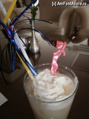 [P69] Un cocktail decorat... tematic » foto by genicon
 - 
<span class="allrVoted glyphicon glyphicon-heart hidden" id="av339223"></span>
<a class="m-l-10 hidden" id="sv339223" onclick="voting_Foto_DelVot(,339223,93)" role="button">șterge vot <span class="glyphicon glyphicon-remove"></span></a>
<a id="v9339223" class=" c-red"  onclick="voting_Foto_SetVot(339223)" role="button"><span class="glyphicon glyphicon-heart-empty"></span> <b>LIKE</b> = Votează poza</a> <img class="hidden"  id="f339223W9" src="/imagini/loader.gif" border="0" /><span class="AjErrMes hidden" id="e339223ErM"></span>