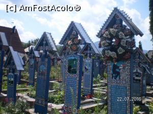 [P03] Cimitirul Vesel-Sapanta » foto by Cristi C-ta
 - 
<span class="allrVoted glyphicon glyphicon-heart hidden" id="av767466"></span>
<a class="m-l-10 hidden" id="sv767466" onclick="voting_Foto_DelVot(,767466,943)" role="button">șterge vot <span class="glyphicon glyphicon-remove"></span></a>
<a id="v9767466" class=" c-red"  onclick="voting_Foto_SetVot(767466)" role="button"><span class="glyphicon glyphicon-heart-empty"></span> <b>LIKE</b> = Votează poza</a> <img class="hidden"  id="f767466W9" src="/imagini/loader.gif" border="0" /><span class="AjErrMes hidden" id="e767466ErM"></span>
