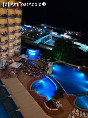 [P01] Piscina prea mica si mai multa umbra decat soare ptr un ditamai hotelul...  » foto by Martinica
 - 
<span class="allrVoted glyphicon glyphicon-heart hidden" id="av1004732"></span>
<a class="m-l-10 hidden" id="sv1004732" onclick="voting_Foto_DelVot(,1004732,947)" role="button">șterge vot <span class="glyphicon glyphicon-remove"></span></a>
<a id="v91004732" class=" c-red"  onclick="voting_Foto_SetVot(1004732)" role="button"><span class="glyphicon glyphicon-heart-empty"></span> <b>LIKE</b> = Votează poza</a> <img class="hidden"  id="f1004732W9" src="/imagini/loader.gif" border="0" /><span class="AjErrMes hidden" id="e1004732ErM"></span>