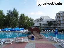 [P04] piscina - la Laguna Garden » foto by TLA
 - 
<span class="allrVoted glyphicon glyphicon-heart hidden" id="av139101"></span>
<a class="m-l-10 hidden" id="sv139101" onclick="voting_Foto_DelVot(,139101,954)" role="button">șterge vot <span class="glyphicon glyphicon-remove"></span></a>
<a id="v9139101" class=" c-red"  onclick="voting_Foto_SetVot(139101)" role="button"><span class="glyphicon glyphicon-heart-empty"></span> <b>LIKE</b> = Votează poza</a> <img class="hidden"  id="f139101W9" src="/imagini/loader.gif" border="0" /><span class="AjErrMes hidden" id="e139101ErM"></span>