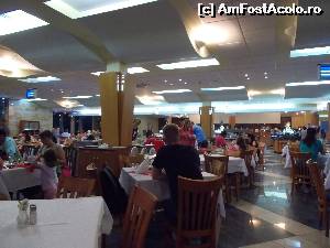 [P19] Vedere din restaurant.  » foto by amalia80
 - 
<span class="allrVoted glyphicon glyphicon-heart hidden" id="av650940"></span>
<a class="m-l-10 hidden" id="sv650940" onclick="voting_Foto_DelVot(,650940,954)" role="button">șterge vot <span class="glyphicon glyphicon-remove"></span></a>
<a id="v9650940" class=" c-red"  onclick="voting_Foto_SetVot(650940)" role="button"><span class="glyphicon glyphicon-heart-empty"></span> <b>LIKE</b> = Votează poza</a> <img class="hidden"  id="f650940W9" src="/imagini/loader.gif" border="0" /><span class="AjErrMes hidden" id="e650940ErM"></span>