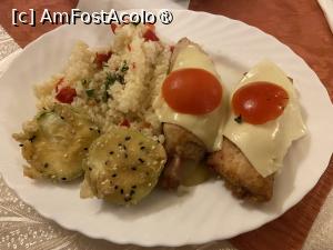 [P43] Pensiunea Domnescu, Sălişte - muşchi sibian » foto by nicole33
 - 
<span class="allrVoted glyphicon glyphicon-heart hidden" id="av1406995"></span>
<a class="m-l-10 hidden" id="sv1406995" onclick="voting_Foto_DelVot(,1406995,956)" role="button">șterge vot <span class="glyphicon glyphicon-remove"></span></a>
<a id="v91406995" class=" c-red"  onclick="voting_Foto_SetVot(1406995)" role="button"><span class="glyphicon glyphicon-heart-empty"></span> <b>LIKE</b> = Votează poza</a> <img class="hidden"  id="f1406995W9" src="/imagini/loader.gif" border="0" /><span class="AjErrMes hidden" id="e1406995ErM"></span>