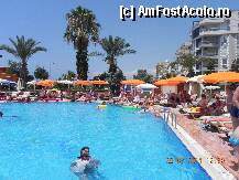 [P20] piscina hotelului iar in fata centru incepe tunelul de acces catre plaja » foto by roloback
 - 
<span class="allrVoted glyphicon glyphicon-heart hidden" id="av243184"></span>
<a class="m-l-10 hidden" id="sv243184" onclick="voting_Foto_DelVot(,243184,960)" role="button">șterge vot <span class="glyphicon glyphicon-remove"></span></a>
<a id="v9243184" class=" c-red"  onclick="voting_Foto_SetVot(243184)" role="button"><span class="glyphicon glyphicon-heart-empty"></span> <b>LIKE</b> = Votează poza</a> <img class="hidden"  id="f243184W9" src="/imagini/loader.gif" border="0" /><span class="AjErrMes hidden" id="e243184ErM"></span>