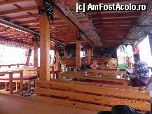 [P30] interiorul vaporului, cu bar in mijloc » foto by roloback
 - 
<span class="allrVoted glyphicon glyphicon-heart hidden" id="av243195"></span>
<a class="m-l-10 hidden" id="sv243195" onclick="voting_Foto_DelVot(,243195,960)" role="button">șterge vot <span class="glyphicon glyphicon-remove"></span></a>
<a id="v9243195" class=" c-red"  onclick="voting_Foto_SetVot(243195)" role="button"><span class="glyphicon glyphicon-heart-empty"></span> <b>LIKE</b> = Votează poza</a> <img class="hidden"  id="f243195W9" src="/imagini/loader.gif" border="0" /><span class="AjErrMes hidden" id="e243195ErM"></span>
