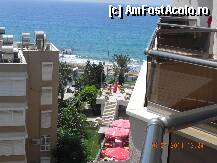 [P06] vedere de pe balcon spre mare, in mijloc barul si terasa de la piscina » foto by roloback
 - 
<span class="allrVoted glyphicon glyphicon-heart hidden" id="av243160"></span>
<a class="m-l-10 hidden" id="sv243160" onclick="voting_Foto_DelVot(,243160,960)" role="button">șterge vot <span class="glyphicon glyphicon-remove"></span></a>
<a id="v9243160" class=" c-red"  onclick="voting_Foto_SetVot(243160)" role="button"><span class="glyphicon glyphicon-heart-empty"></span> <b>LIKE</b> = Votează poza</a> <img class="hidden"  id="f243160W9" src="/imagini/loader.gif" border="0" /><span class="AjErrMes hidden" id="e243160ErM"></span>