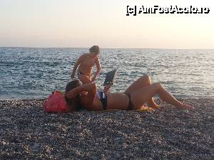 [P01] poti citi si pe pietris deoarece la all inclusive, la ora 19:00 esti ridicat de pe sezlong, pentru a se face face lift-ul la plaja. » foto by geta geta
 - 
<span class="allrVoted glyphicon glyphicon-heart hidden" id="av545436"></span>
<a class="m-l-10 hidden" id="sv545436" onclick="voting_Foto_DelVot(,545436,960)" role="button">șterge vot <span class="glyphicon glyphicon-remove"></span></a>
<a id="v9545436" class=" c-red"  onclick="voting_Foto_SetVot(545436)" role="button"><span class="glyphicon glyphicon-heart-empty"></span> <b>LIKE</b> = Votează poza</a> <img class="hidden"  id="f545436W9" src="/imagini/loader.gif" border="0" /><span class="AjErrMes hidden" id="e545436ErM"></span>