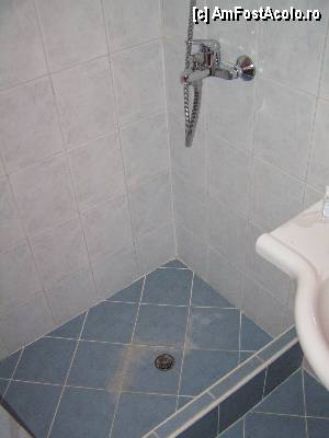 [P16] Ralitsa - dusul si scurgerea » foto by ionescunic
 - 
<span class="allrVoted glyphicon glyphicon-heart hidden" id="av359568"></span>
<a class="m-l-10 hidden" id="sv359568" onclick="voting_Foto_DelVot(,359568,976)" role="button">șterge vot <span class="glyphicon glyphicon-remove"></span></a>
<a id="v9359568" class=" c-red"  onclick="voting_Foto_SetVot(359568)" role="button"><span class="glyphicon glyphicon-heart-empty"></span> <b>LIKE</b> = Votează poza</a> <img class="hidden"  id="f359568W9" src="/imagini/loader.gif" border="0" /><span class="AjErrMes hidden" id="e359568ErM"></span>