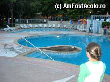[P08] o parte din piscina de la 3 stele » foto by adrian/
 - 
<span class="allrVoted glyphicon glyphicon-heart hidden" id="av11826"></span>
<a class="m-l-10 hidden" id="sv11826" onclick="voting_Foto_DelVot(,11826,978)" role="button">șterge vot <span class="glyphicon glyphicon-remove"></span></a>
<a id="v911826" class=" c-red"  onclick="voting_Foto_SetVot(11826)" role="button"><span class="glyphicon glyphicon-heart-empty"></span> <b>LIKE</b> = Votează poza</a> <img class="hidden"  id="f11826W9" src="/imagini/loader.gif" border="0" /><span class="AjErrMes hidden" id="e11826ErM"></span>