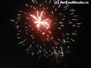 [P08] artificii » foto by stefi16
 - 
<span class="allrVoted glyphicon glyphicon-heart hidden" id="av552332"></span>
<a class="m-l-10 hidden" id="sv552332" onclick="voting_Foto_DelVot(,552332,979)" role="button">șterge vot <span class="glyphicon glyphicon-remove"></span></a>
<a id="v9552332" class=" c-red"  onclick="voting_Foto_SetVot(552332)" role="button"><span class="glyphicon glyphicon-heart-empty"></span> <b>LIKE</b> = Votează poza</a> <img class="hidden"  id="f552332W9" src="/imagini/loader.gif" border="0" /><span class="AjErrMes hidden" id="e552332ErM"></span>