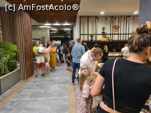 [P07] Coada la intrarea im restaurant

Nu sunt mese » foto by crdkrp
 - 
<span class="allrVoted glyphicon glyphicon-heart hidden" id="av1320124"></span>
<a class="m-l-10 hidden" id="sv1320124" onclick="voting_Foto_DelVot(,1320124,1003)" role="button">șterge vot <span class="glyphicon glyphicon-remove"></span></a>
<a id="v91320124" class=" c-red"  onclick="voting_Foto_SetVot(1320124)" role="button"><span class="glyphicon glyphicon-heart-empty"></span> <b>LIKE</b> = Votează poza</a> <img class="hidden"  id="f1320124W9" src="/imagini/loader.gif" border="0" /><span class="AjErrMes hidden" id="e1320124ErM"></span>