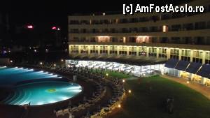[P06] vedere de la et 3 spre piscina si hotel » foto by andrekuf
 - 
<span class="allrVoted glyphicon glyphicon-heart hidden" id="av360057"></span>
<a class="m-l-10 hidden" id="sv360057" onclick="voting_Foto_DelVot(,360057,1017)" role="button">șterge vot <span class="glyphicon glyphicon-remove"></span></a>
<a id="v9360057" class=" c-red"  onclick="voting_Foto_SetVot(360057)" role="button"><span class="glyphicon glyphicon-heart-empty"></span> <b>LIKE</b> = Votează poza</a> <img class="hidden"  id="f360057W9" src="/imagini/loader.gif" border="0" /><span class="AjErrMes hidden" id="e360057ErM"></span>