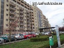 [P10] Sol Nessebar Palace - Imagine de ansamblu; toate masinile din parcare erau din Romania » foto by alex1968
 - 
<span class="allrVoted glyphicon glyphicon-heart hidden" id="av311071"></span>
<a class="m-l-10 hidden" id="sv311071" onclick="voting_Foto_DelVot(,311071,1040)" role="button">șterge vot <span class="glyphicon glyphicon-remove"></span></a>
<a id="v9311071" class=" c-red"  onclick="voting_Foto_SetVot(311071)" role="button"><span class="glyphicon glyphicon-heart-empty"></span> <b>LIKE</b> = Votează poza</a> <img class="hidden"  id="f311071W9" src="/imagini/loader.gif" border="0" /><span class="AjErrMes hidden" id="e311071ErM"></span>