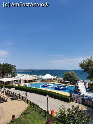 [P03] Vedere spre mare si spre un aqua park privat (22 leva/persoana). Pentru Aqua Park inclus in serviciile Grifid trebuie sa ajungeti la Grifid Bolero, 50 m mai in spate :) » foto by turist2
 - 
<span class="allrVoted glyphicon glyphicon-heart hidden" id="av1181224"></span>
<a class="m-l-10 hidden" id="sv1181224" onclick="voting_Foto_DelVot(,1181224,1077)" role="button">șterge vot <span class="glyphicon glyphicon-remove"></span></a>
<a id="v91181224" class=" c-red"  onclick="voting_Foto_SetVot(1181224)" role="button"><span class="glyphicon glyphicon-heart-empty"></span> <b>LIKE</b> = Votează poza</a> <img class="hidden"  id="f1181224W9" src="/imagini/loader.gif" border="0" /><span class="AjErrMes hidden" id="e1181224ErM"></span>
