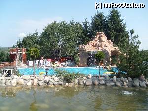 [P17] Iazul si o piscina exterioara » foto by mircea.stancu
 - 
<span class="allrVoted glyphicon glyphicon-heart hidden" id="av351182"></span>
<a class="m-l-10 hidden" id="sv351182" onclick="voting_Foto_DelVot(,351182,1079)" role="button">șterge vot <span class="glyphicon glyphicon-remove"></span></a>
<a id="v9351182" class=" c-red"  onclick="voting_Foto_SetVot(351182)" role="button"><span class="glyphicon glyphicon-heart-empty"></span> <b>LIKE</b> = Votează poza</a> <img class="hidden"  id="f351182W9" src="/imagini/loader.gif" border="0" /><span class="AjErrMes hidden" id="e351182ErM"></span>