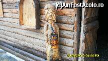 [P102] la intrarea la acel mic muzeu de arta si folclor. » foto by adryana
 - 
<span class="allrVoted glyphicon glyphicon-heart hidden" id="av294003"></span>
<a class="m-l-10 hidden" id="sv294003" onclick="voting_Foto_DelVot(,294003,1079)" role="button">șterge vot <span class="glyphicon glyphicon-remove"></span></a>
<a id="v9294003" class=" c-red"  onclick="voting_Foto_SetVot(294003)" role="button"><span class="glyphicon glyphicon-heart-empty"></span> <b>LIKE</b> = Votează poza</a> <img class="hidden"  id="f294003W9" src="/imagini/loader.gif" border="0" /><span class="AjErrMes hidden" id="e294003ErM"></span>