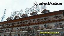 [P15] in aceasta vila ne-am cazat, nr.11, reclama de pe cladire noaptea lumina frumos. » foto by adryana
 - 
<span class="allrVoted glyphicon glyphicon-heart hidden" id="av293888"></span>
<a class="m-l-10 hidden" id="sv293888" onclick="voting_Foto_DelVot(,293888,1079)" role="button">șterge vot <span class="glyphicon glyphicon-remove"></span></a>
<a id="v9293888" class=" c-red"  onclick="voting_Foto_SetVot(293888)" role="button"><span class="glyphicon glyphicon-heart-empty"></span> <b>LIKE</b> = Votează poza</a> <img class="hidden"  id="f293888W9" src="/imagini/loader.gif" border="0" /><span class="AjErrMes hidden" id="e293888ErM"></span>