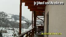 [P31] balconul in partea dreapta, spre deal. » foto by adryana
 - 
<span class="allrVoted glyphicon glyphicon-heart hidden" id="av293911"></span>
<a class="m-l-10 hidden" id="sv293911" onclick="voting_Foto_DelVot(,293911,1079)" role="button">șterge vot <span class="glyphicon glyphicon-remove"></span></a>
<a id="v9293911" class=" c-red"  onclick="voting_Foto_SetVot(293911)" role="button"><span class="glyphicon glyphicon-heart-empty"></span> <b>LIKE</b> = Votează poza</a> <img class="hidden"  id="f293911W9" src="/imagini/loader.gif" border="0" /><span class="AjErrMes hidden" id="e293911ErM"></span>