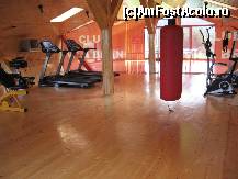 [P30] sala de fitness » foto by amalyca
 - 
<span class="allrVoted glyphicon glyphicon-heart hidden" id="av138424"></span>
<a class="m-l-10 hidden" id="sv138424" onclick="voting_Foto_DelVot(,138424,1079)" role="button">șterge vot <span class="glyphicon glyphicon-remove"></span></a>
<a id="v9138424" class=" c-red"  onclick="voting_Foto_SetVot(138424)" role="button"><span class="glyphicon glyphicon-heart-empty"></span> <b>LIKE</b> = Votează poza</a> <img class="hidden"  id="f138424W9" src="/imagini/loader.gif" border="0" /><span class="AjErrMes hidden" id="e138424ErM"></span>