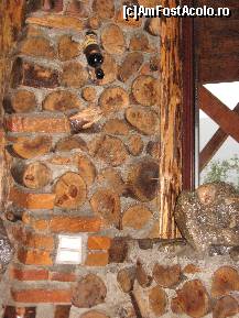 [P40] La restaurant - sticle prinse in perete » foto by amalyca
 - 
<span class="allrVoted glyphicon glyphicon-heart hidden" id="av138442"></span>
<a class="m-l-10 hidden" id="sv138442" onclick="voting_Foto_DelVot(,138442,1079)" role="button">șterge vot <span class="glyphicon glyphicon-remove"></span></a>
<a id="v9138442" class=" c-red"  onclick="voting_Foto_SetVot(138442)" role="button"><span class="glyphicon glyphicon-heart-empty"></span> <b>LIKE</b> = Votează poza</a> <img class="hidden"  id="f138442W9" src="/imagini/loader.gif" border="0" /><span class="AjErrMes hidden" id="e138442ErM"></span>