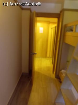 [P13] Poza din camera cu paturi etajate spre hol » foto by gianimary
 - 
<span class="allrVoted glyphicon glyphicon-heart hidden" id="av1367839"></span>
<a class="m-l-10 hidden" id="sv1367839" onclick="voting_Foto_DelVot(,1367839,1101)" role="button">șterge vot <span class="glyphicon glyphicon-remove"></span></a>
<a id="v91367839" class=" c-red"  onclick="voting_Foto_SetVot(1367839)" role="button"><span class="glyphicon glyphicon-heart-empty"></span> <b>LIKE</b> = Votează poza</a> <img class="hidden"  id="f1367839W9" src="/imagini/loader.gif" border="0" /><span class="AjErrMes hidden" id="e1367839ErM"></span>