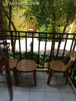 [P03] Balconul cu scaune si masa » foto by gianimary
 - 
<span class="allrVoted glyphicon glyphicon-heart hidden" id="av1367829"></span>
<a class="m-l-10 hidden" id="sv1367829" onclick="voting_Foto_DelVot(,1367829,1101)" role="button">șterge vot <span class="glyphicon glyphicon-remove"></span></a>
<a id="v91367829" class=" c-red"  onclick="voting_Foto_SetVot(1367829)" role="button"><span class="glyphicon glyphicon-heart-empty"></span> <b>LIKE</b> = Votează poza</a> <img class="hidden"  id="f1367829W9" src="/imagini/loader.gif" border="0" /><span class="AjErrMes hidden" id="e1367829ErM"></span>