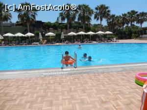 [P02] la piscina » foto by vargacalin
 - 
<span class="allrVoted glyphicon glyphicon-heart hidden" id="av1079446"></span>
<a class="m-l-10 hidden" id="sv1079446" onclick="voting_Foto_DelVot(,1079446,1101)" role="button">șterge vot <span class="glyphicon glyphicon-remove"></span></a>
<a id="v91079446" class=" c-red"  onclick="voting_Foto_SetVot(1079446)" role="button"><span class="glyphicon glyphicon-heart-empty"></span> <b>LIKE</b> = Votează poza</a> <img class="hidden"  id="f1079446W9" src="/imagini/loader.gif" border="0" /><span class="AjErrMes hidden" id="e1079446ErM"></span>