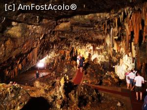 [P29] Peștera Drogarati » foto by crismis
 - 
<span class="allrVoted glyphicon glyphicon-heart hidden" id="av1263702"></span>
<a class="m-l-10 hidden" id="sv1263702" onclick="voting_Foto_DelVot(,1263702,1121)" role="button">șterge vot <span class="glyphicon glyphicon-remove"></span></a>
<a id="v91263702" class=" c-red"  onclick="voting_Foto_SetVot(1263702)" role="button"><span class="glyphicon glyphicon-heart-empty"></span> <b>LIKE</b> = Votează poza</a> <img class="hidden"  id="f1263702W9" src="/imagini/loader.gif" border="0" /><span class="AjErrMes hidden" id="e1263702ErM"></span>