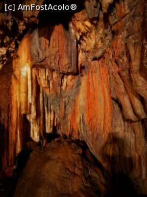 [P33] Peștera Drogarati » foto by crismis
 - 
<span class="allrVoted glyphicon glyphicon-heart hidden" id="av1263706"></span>
<a class="m-l-10 hidden" id="sv1263706" onclick="voting_Foto_DelVot(,1263706,1121)" role="button">șterge vot <span class="glyphicon glyphicon-remove"></span></a>
<a id="v91263706" class=" c-red"  onclick="voting_Foto_SetVot(1263706)" role="button"><span class="glyphicon glyphicon-heart-empty"></span> <b>LIKE</b> = Votează poza</a> <img class="hidden"  id="f1263706W9" src="/imagini/loader.gif" border="0" /><span class="AjErrMes hidden" id="e1263706ErM"></span>