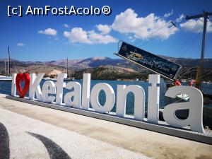 [P20] Pe faleza din Argostoli; loc de popas obligatoriu! » foto by crismis
 - 
<span class="allrVoted glyphicon glyphicon-heart hidden" id="av1265871"></span>
<a class="m-l-10 hidden" id="sv1265871" onclick="voting_Foto_DelVot(,1265871,1121)" role="button">șterge vot <span class="glyphicon glyphicon-remove"></span></a>
<a id="v91265871" class=" c-red"  onclick="voting_Foto_SetVot(1265871)" role="button"><span class="glyphicon glyphicon-heart-empty"></span> <b>LIKE</b> = Votează poza</a> <img class="hidden"  id="f1265871W9" src="/imagini/loader.gif" border="0" /><span class="AjErrMes hidden" id="e1265871ErM"></span>