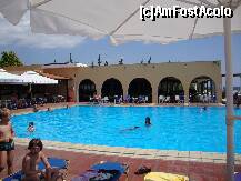 [P02] Piscina hotelului:) » foto by ruxy_pink
 - 
<span class="allrVoted glyphicon glyphicon-heart hidden" id="av246522"></span>
<a class="m-l-10 hidden" id="sv246522" onclick="voting_Foto_DelVot(,246522,1165)" role="button">șterge vot <span class="glyphicon glyphicon-remove"></span></a>
<a id="v9246522" class=" c-red"  onclick="voting_Foto_SetVot(246522)" role="button"><span class="glyphicon glyphicon-heart-empty"></span> <b>LIKE</b> = Votează poza</a> <img class="hidden"  id="f246522W9" src="/imagini/loader.gif" border="0" /><span class="AjErrMes hidden" id="e246522ErM"></span>