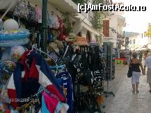 [P48] străduţă cu taverne şi magazine diverse- Skiathos » foto by mirelopodu*
 - 
<span class="allrVoted glyphicon glyphicon-heart hidden" id="av35966"></span>
<a class="m-l-10 hidden" id="sv35966" onclick="voting_Foto_DelVot(,35966,1166)" role="button">șterge vot <span class="glyphicon glyphicon-remove"></span></a>
<a id="v935966" class=" c-red"  onclick="voting_Foto_SetVot(35966)" role="button"><span class="glyphicon glyphicon-heart-empty"></span> <b>LIKE</b> = Votează poza</a> <img class="hidden"  id="f35966W9" src="/imagini/loader.gif" border="0" /><span class="AjErrMes hidden" id="e35966ErM"></span>