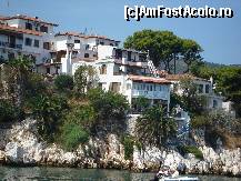 [P09] vilele înghesuite pe coasta insulei » foto by mirelopodu*
 - 
<span class="allrVoted glyphicon glyphicon-heart hidden" id="av35927"></span>
<a class="m-l-10 hidden" id="sv35927" onclick="voting_Foto_DelVot(,35927,1166)" role="button">șterge vot <span class="glyphicon glyphicon-remove"></span></a>
<a id="v935927" class=" c-red"  onclick="voting_Foto_SetVot(35927)" role="button"><span class="glyphicon glyphicon-heart-empty"></span> <b>LIKE</b> = Votează poza</a> <img class="hidden"  id="f35927W9" src="/imagini/loader.gif" border="0" /><span class="AjErrMes hidden" id="e35927ErM"></span>