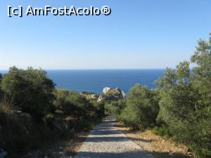 [P17] Si cel pietruit spre Kastro » foto by zozo
 - 
<span class="allrVoted glyphicon glyphicon-heart hidden" id="av775032"></span>
<a class="m-l-10 hidden" id="sv775032" onclick="voting_Foto_DelVot(,775032,1166)" role="button">șterge vot <span class="glyphicon glyphicon-remove"></span></a>
<a id="v9775032" class=" c-red"  onclick="voting_Foto_SetVot(775032)" role="button"><span class="glyphicon glyphicon-heart-empty"></span> <b>LIKE</b> = Votează poza</a> <img class="hidden"  id="f775032W9" src="/imagini/loader.gif" border="0" /><span class="AjErrMes hidden" id="e775032ErM"></span>