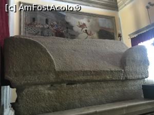 [P56] Sarcofagul roman în care se odihnește Sfânta Eufemia » foto by krisstinna
 - 
<span class="allrVoted glyphicon glyphicon-heart hidden" id="av1037375"></span>
<a class="m-l-10 hidden" id="sv1037375" onclick="voting_Foto_DelVot(,1037375,1168)" role="button">șterge vot <span class="glyphicon glyphicon-remove"></span></a>
<a id="v91037375" class=" c-red"  onclick="voting_Foto_SetVot(1037375)" role="button"><span class="glyphicon glyphicon-heart-empty"></span> <b>LIKE</b> = Votează poza</a> <img class="hidden"  id="f1037375W9" src="/imagini/loader.gif" border="0" /><span class="AjErrMes hidden" id="e1037375ErM"></span>