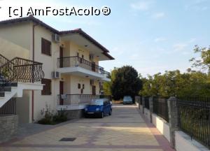 [P03] Argo Hotel - corpul de clădire estic; ambele mașini parcate erau cu număr de RO :)  » foto by Dragoș_MD
 - 
<span class="allrVoted glyphicon glyphicon-heart hidden" id="av793307"></span>
<a class="m-l-10 hidden" id="sv793307" onclick="voting_Foto_DelVot(,793307,1193)" role="button">șterge vot <span class="glyphicon glyphicon-remove"></span></a>
<a id="v9793307" class=" c-red"  onclick="voting_Foto_SetVot(793307)" role="button"><span class="glyphicon glyphicon-heart-empty"></span> <b>LIKE</b> = Votează poza</a> <img class="hidden"  id="f793307W9" src="/imagini/loader.gif" border="0" /><span class="AjErrMes hidden" id="e793307ErM"></span>
