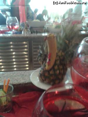[P30] aranjament culinar din ananas si banana » foto by danadana*
 - 
<span class="allrVoted glyphicon glyphicon-heart hidden" id="av538898"></span>
<a class="m-l-10 hidden" id="sv538898" onclick="voting_Foto_DelVot(,538898,1198)" role="button">șterge vot <span class="glyphicon glyphicon-remove"></span></a>
<a id="v9538898" class=" c-red"  onclick="voting_Foto_SetVot(538898)" role="button"><span class="glyphicon glyphicon-heart-empty"></span> <b>LIKE</b> = Votează poza</a> <img class="hidden"  id="f538898W9" src="/imagini/loader.gif" border="0" /><span class="AjErrMes hidden" id="e538898ErM"></span>